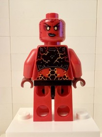 LEGO Nexo Knights 70335 - Lavaria - Demon Warrior Minifigure - Wings Hood Weapon