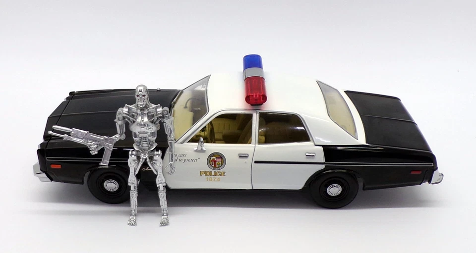 Greenlight 1/18 Scale 19042 - 1977 Dodge Monaco Police - The Terminator - Image 3 of 4