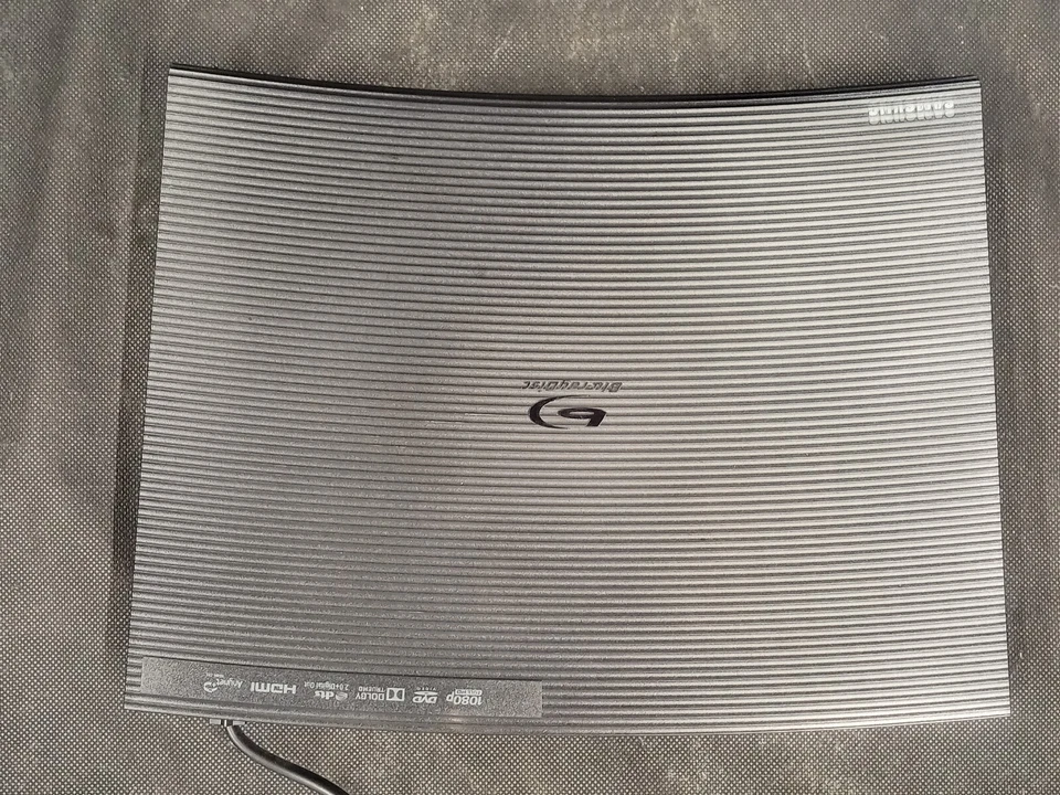 Reproductor Blu-ray inteligente Samsung BD-JM51 probado sin control remoto. Foto 3 de 4