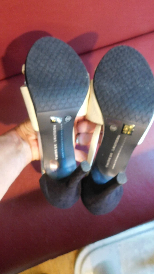 Sandalias elegantes chinas de lavandería marfil serpiente negro gamuza tacones correas entrecruzadas Foto 4 de 4