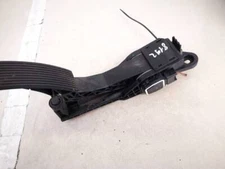 Mercedes-Benz ML-CLASS 2006 Accelerator Throttle Pedal (Potentiome #1748422-69