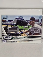 2017 Topps Update Series US181-US300 + Rainbow Foil/Gold & Image Variations Pick