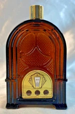 Avon Remember When Radio Decanter FULL with Box Spicy After Shave 5oz.