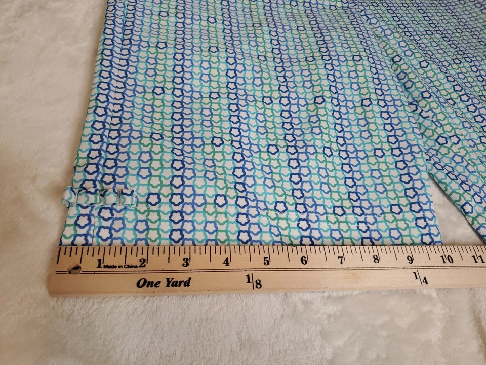 Coral Bay Women's Golf Shorts Size 8 Geometric Print Blue Green - Image 4 of 4