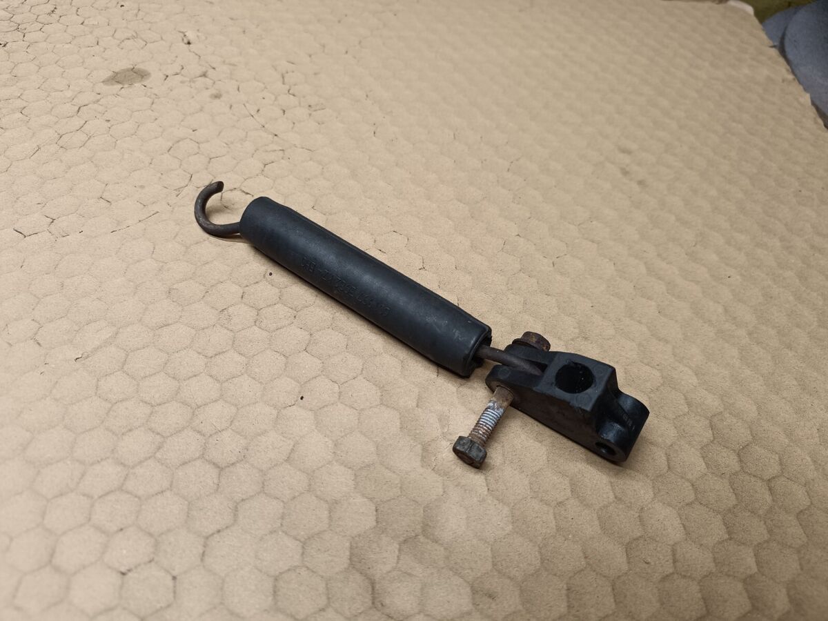 1995 Mercedes W124 E250D OM605 Spring Belt Tensioner 1995 Mercedes W124 E250D OM605 Spring Belt Tensioner
