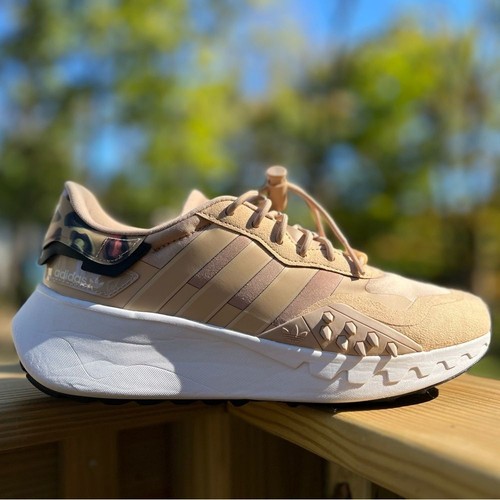 Scarpe da ginnastica Adidas Choigo da donna taglia 8,5 beige pallido nude stampa animalier audaci - Foto 3 di 12