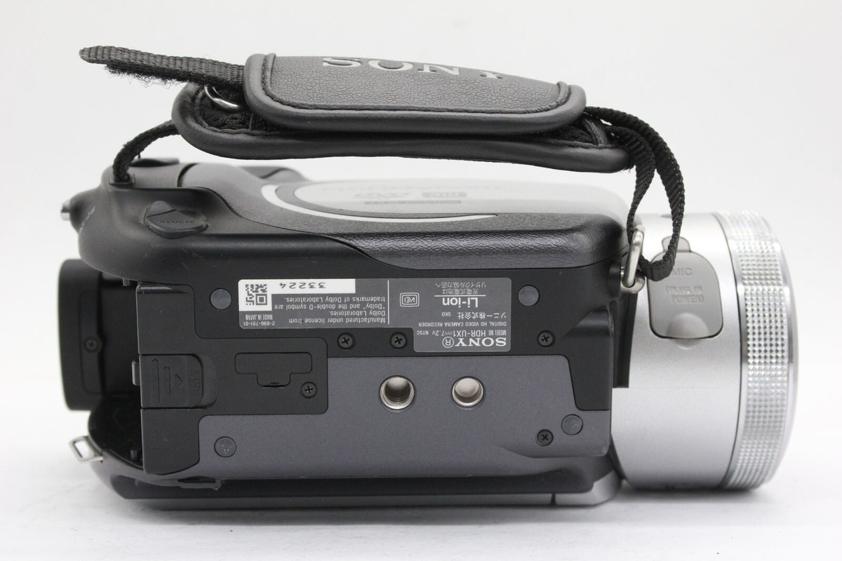 Sony Sony HANDYCAM HDR-UX1 80x video camera with battery Sony Sony HANDYCAM HDR-UX1 80x video camera with battery