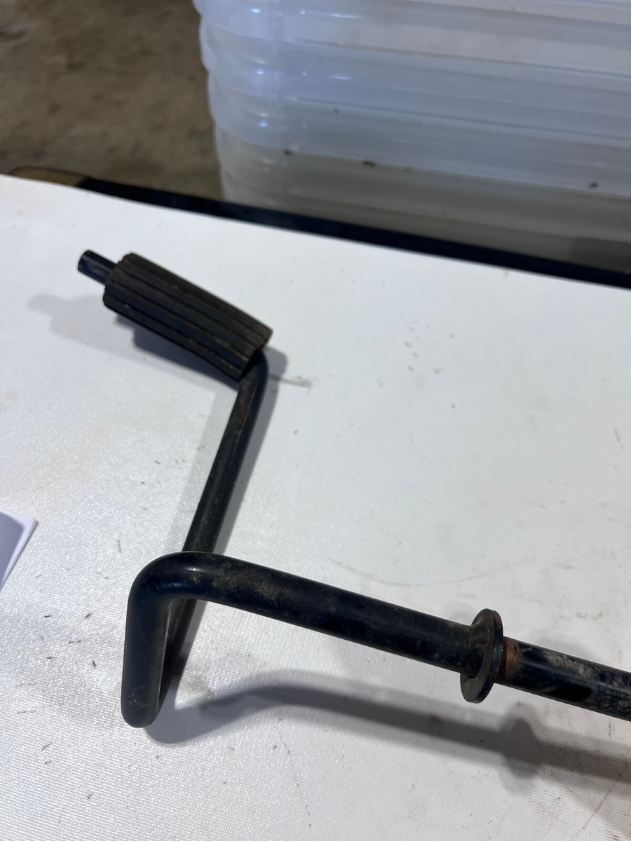 Husqvarna YTH21K46 Foot Pedal Shaft Assembly 532197865