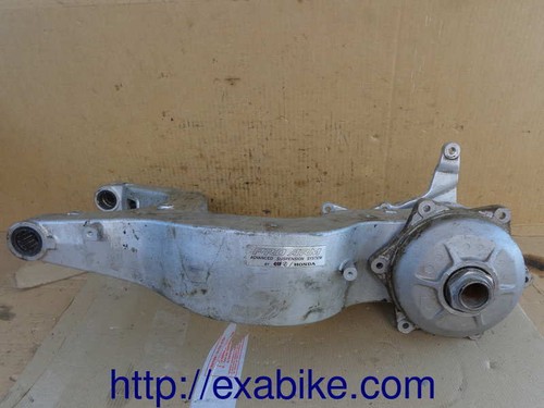Corps De Thermostat Pour Honda VFR 800 RC46 (1998-2001) - Pièce D'occasion - Vérifiez Les Photos