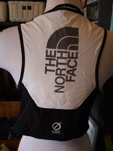 NWT The North Face FLIGHT RACE DAY VEST 8 Black / White SZ MED - Picture 4 of 7