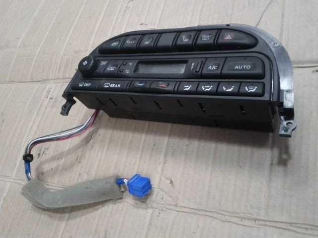 98 99 00 01 02 03 CONTROL DE TEMPERATURA JAGUAR XJ8 CON PARABRISAS TÉRMICO Y CONTROLES DE ASIENTO Foto 2 de 4