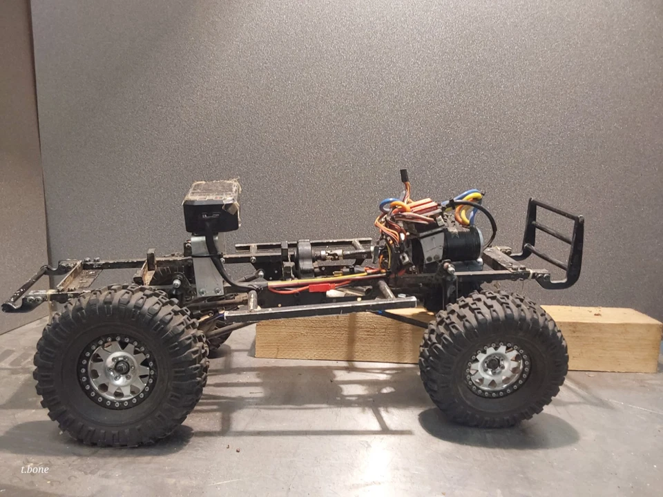 RC CRAWLER Teilweise Eigenbau 1:10 4WD 4X4 - Bild 3 von 4