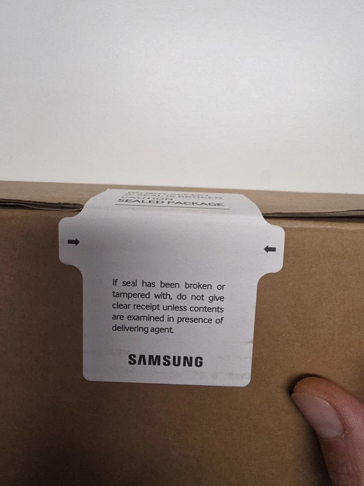 Samsung Galaxy Book 4 15.6" ( Intel Core i3-1315U, 8GB RAM, 256GB SSD) - Immagine 4 di 4