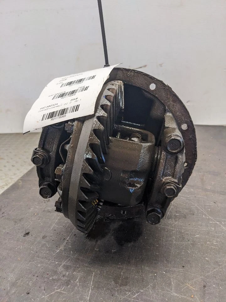 Eje trasero Carrier 2x2 4 cilindros relación 3,07 para camioneta Toyota 85-90 1176069 Foto 4 de 4