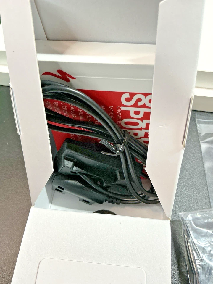 Specialized SpeedZone Sport Wired Cycling Computer 9 Functions White Complete - Image 4 of 4