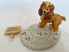 Disney Classics Lady and the Tramp"Lady in Love" Figurine-Damaged / For Repair
