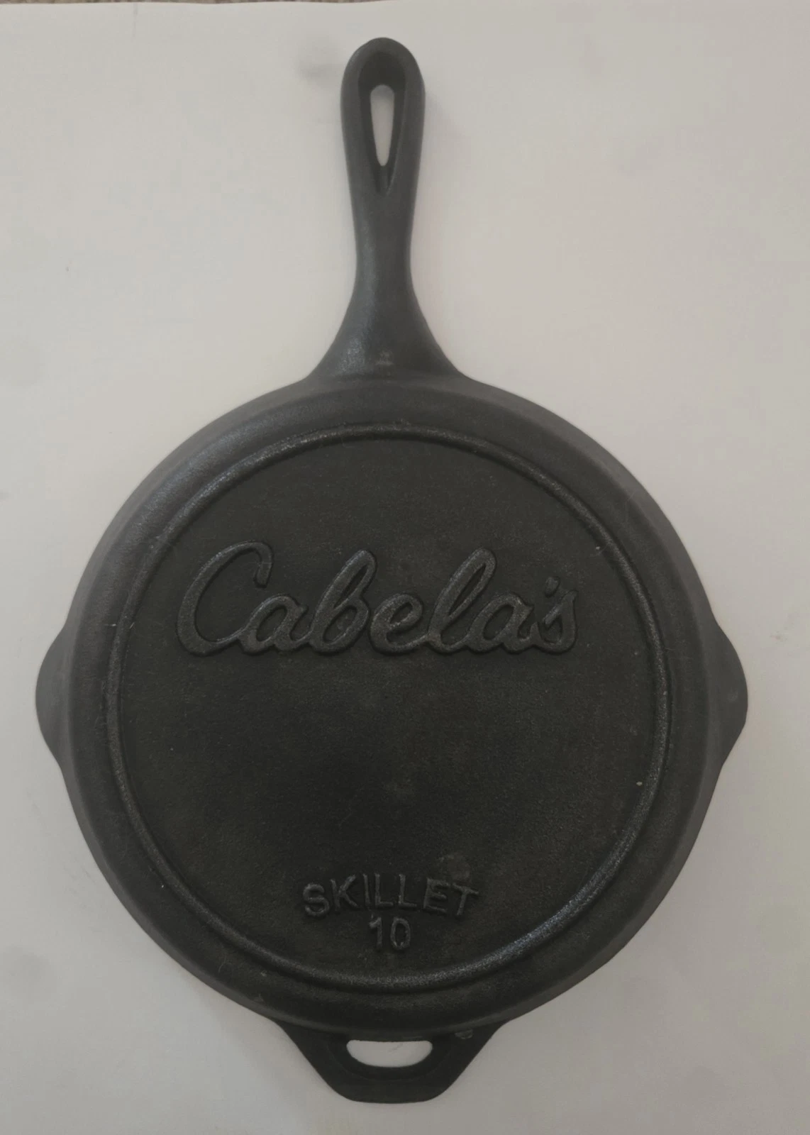 Seasoned Cabelas 10 Inch Double Handle Double Pour Cast Iron Skillet