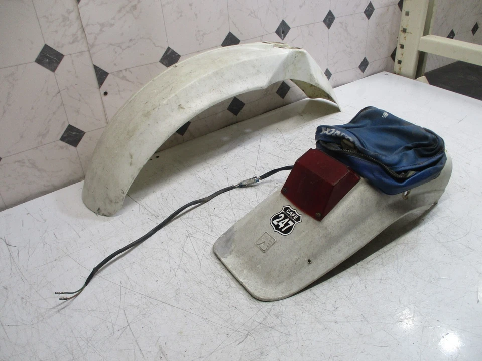 Honda xr250r xr 250 r 1984 84 Guardabarros delantero trasero luz trasera bolsa herramientas. Foto 3 de 4