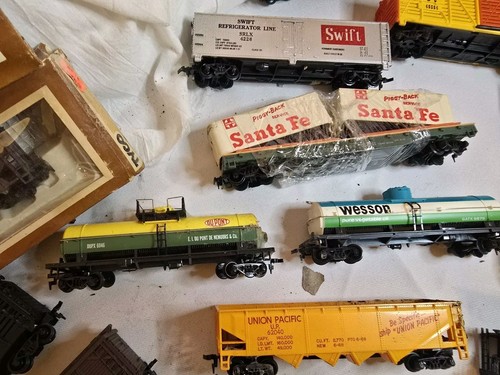 tyco life-like model power  HO Scale LOT of 32 rail cars VINTAGE NEW & USED - Picture 14 of 19