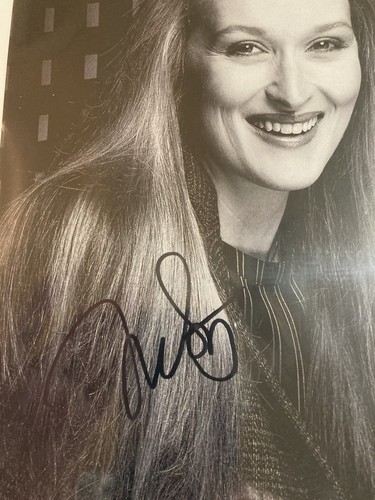 MERYL STREEP SIGNED VINTAGE B/W 8x10 PHOTO BAS SLABBED AUTOGRAPH RARE - Picture 2 of 4