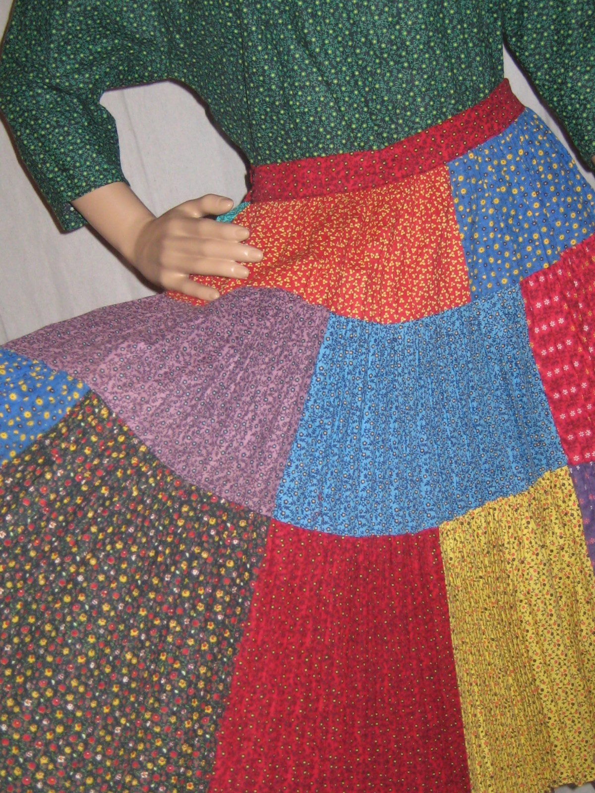 Vintage 1950s Cottage Core Circle Skirt Patio Set Pat… Gem