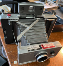 Vintage Polaroid Automatic 100 Land Camera with Locking Case  key  Accessories