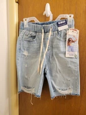 Super High Rise Boyfriend Jogger Short- Rewash Brand Size Small brand new nwt