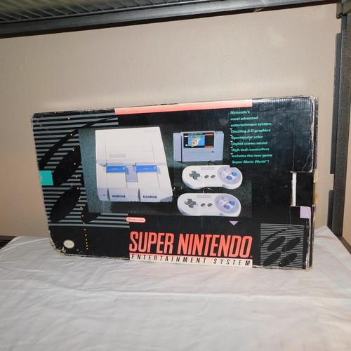 CIB Super Nintendo SNES Console Complete in Box, 1991 Launch Version yellowed - Picture 2 of 16