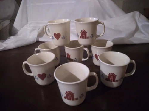 SET OF 8 CORNING WARE CORELLE HOMETOWN COFFEE CUPS MUGS RED HEART & HOUSE 