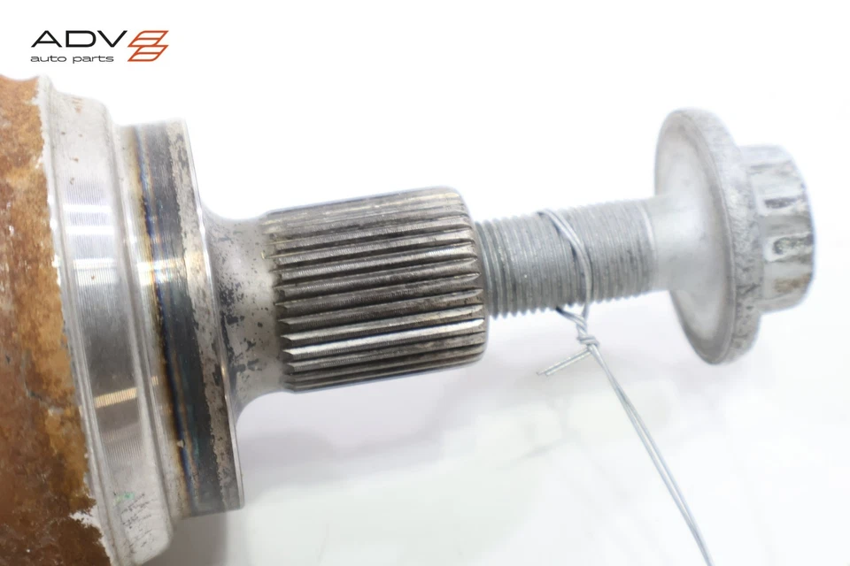 Volkswagen Taos 4Motion 2025 eje trasero derecho del lado del pasajero eje medio eje OEM Foto 4 de 4