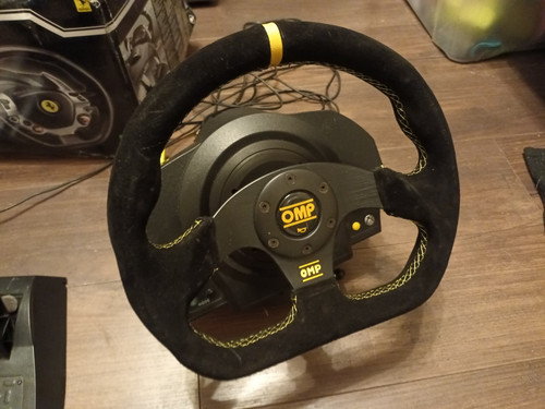 Thrustmaster Upgraded TX Racing Wheel Italia Ferrari 458 Xbox One Series X PC - Picture 5 of 10