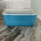 Vintage Pyrex Blue Refrigerator Dish 502B with 502C Clear Glass Lid
