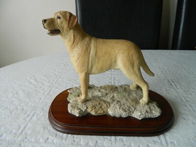 Vintage große Best of Breed Labrador Hundefigur von Naturecraft