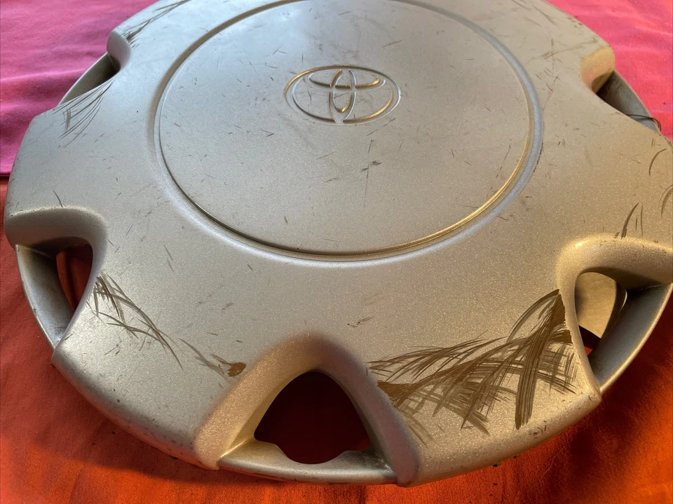 Tapacubos Toyota Tercel 13" 1991-1992-1993-1994 61059 4260216010 tapa original Foto 2 de 4