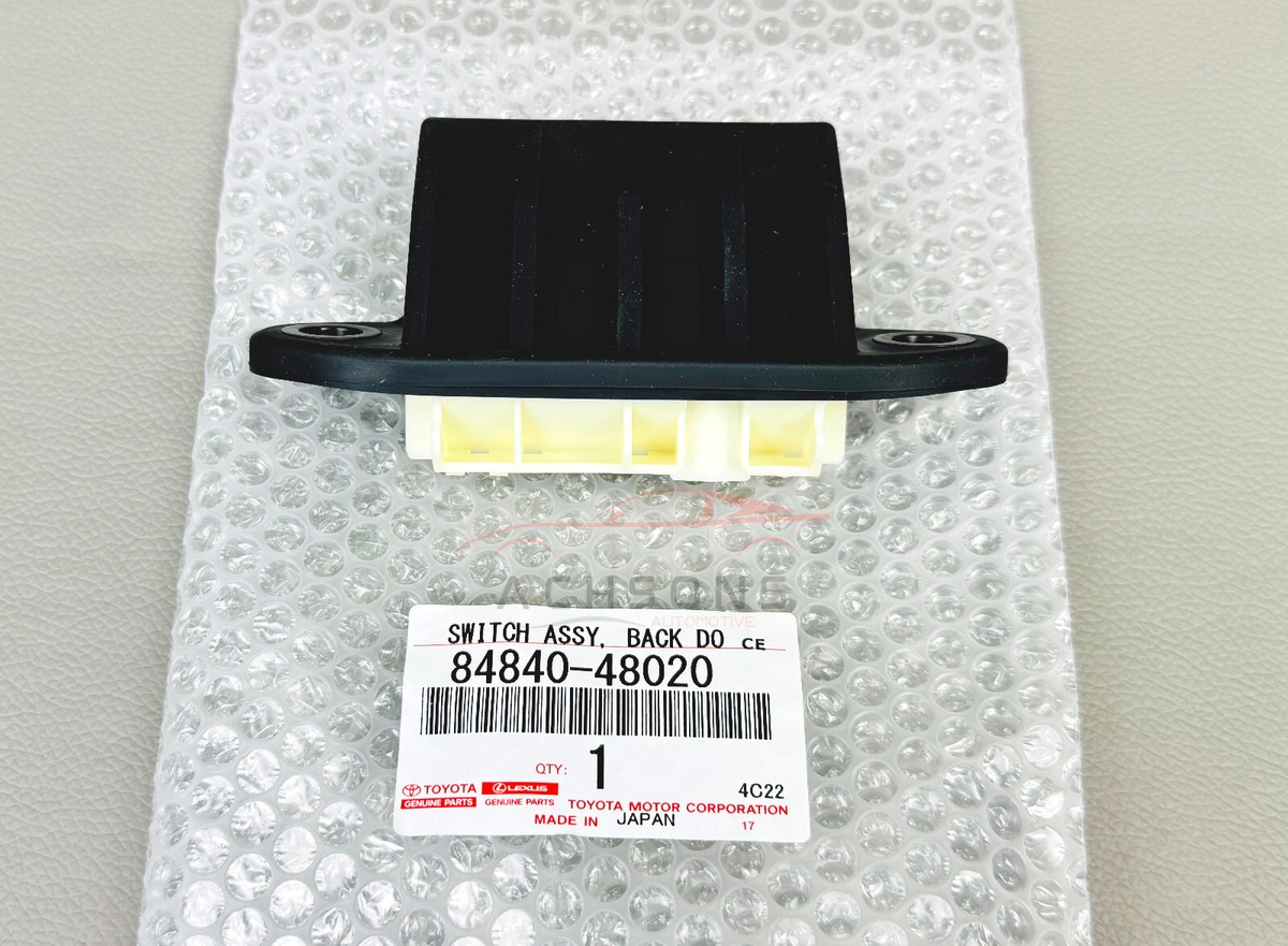 84840-48020 Genuine Toyota RAV4 Lexus NX300h NX200t Back Door