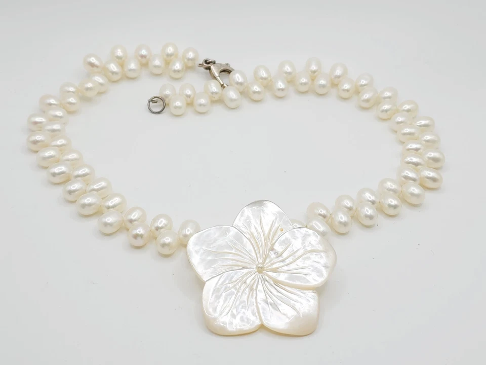 COLLAR DE PERLAS DE MADREPERLA TALLADAS DE COLECCIÓN con GENUINO DE AGUA DULCE Foto 4 de 4