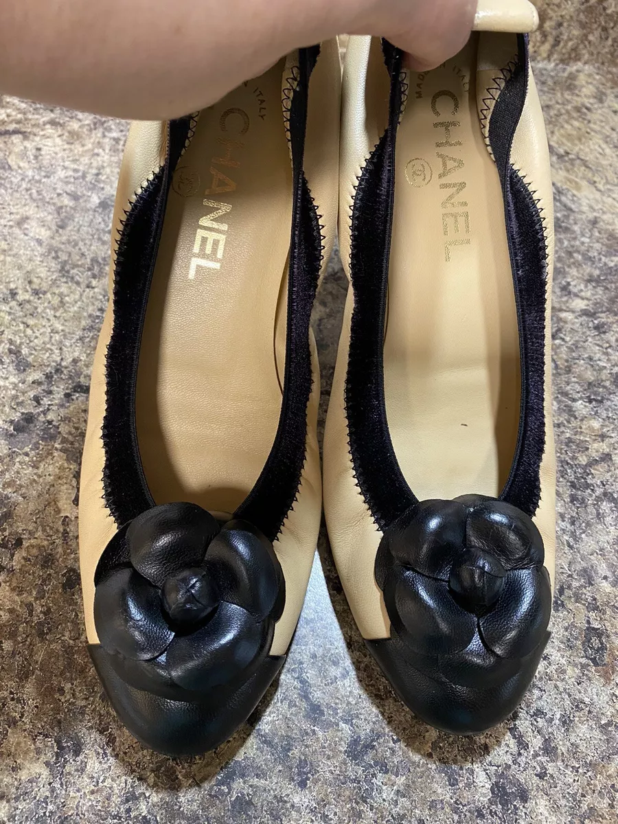 CHANEL CC LOGO CAMELIA FLOWER BALLET FLATS SHOES SIZE 38 1/2