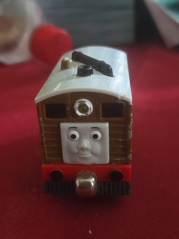 Thomas & Friends # 7 TOBY Train Engine Take Along N Play Lights & Sound Die-cast