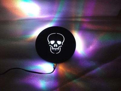 LED LIGHTSHOW SCULL MACABRE DECOR PSYCHEDELIC RAINBOW STROB SUCTION CUP MOUNT