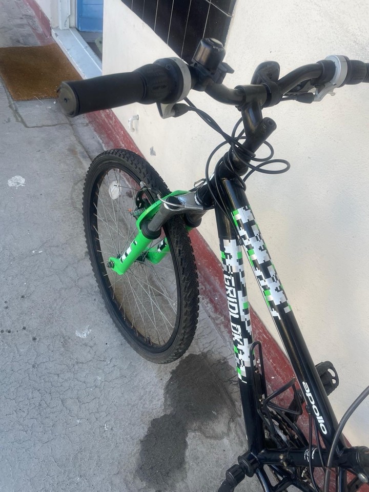 Apollo Gridlock Junior Mountain Bike 24-inch Wheel | eBay UK