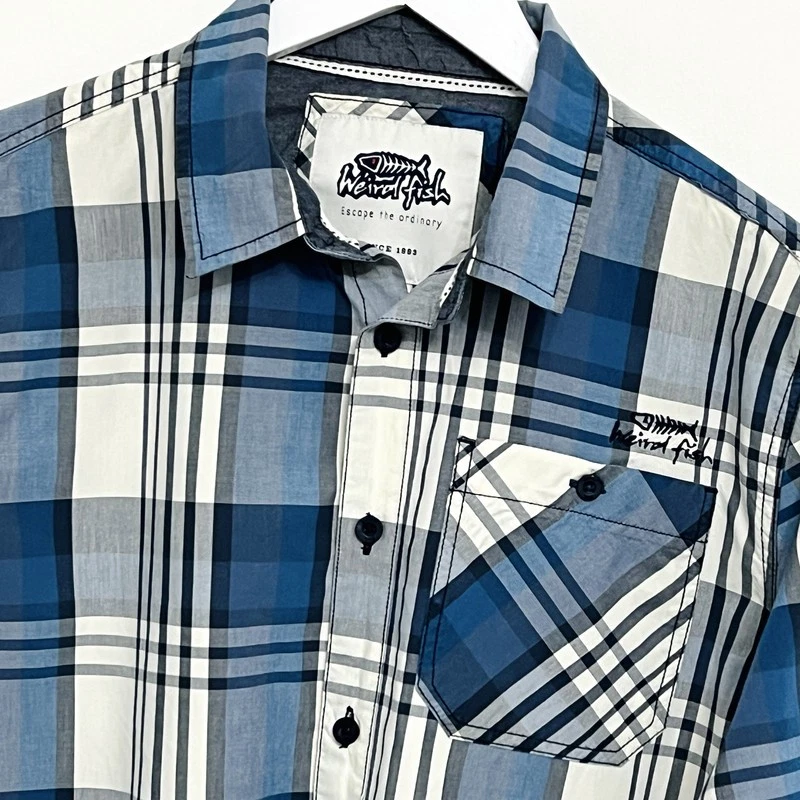 Weird Fish Shirt Medium M Mens Casual Cotton Plaid Blue White Long Sleeve