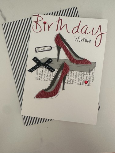 Biglietto di Auguri di Compleanno Second Nature Luxury 3D - Tacchi Alti Rosso, Elegante - Foto 2 di 5