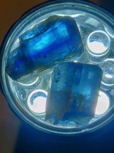 Espinela y cianita 200 quilates cristal piedras en bruto piedras preciosas - Imagen 2 de 11