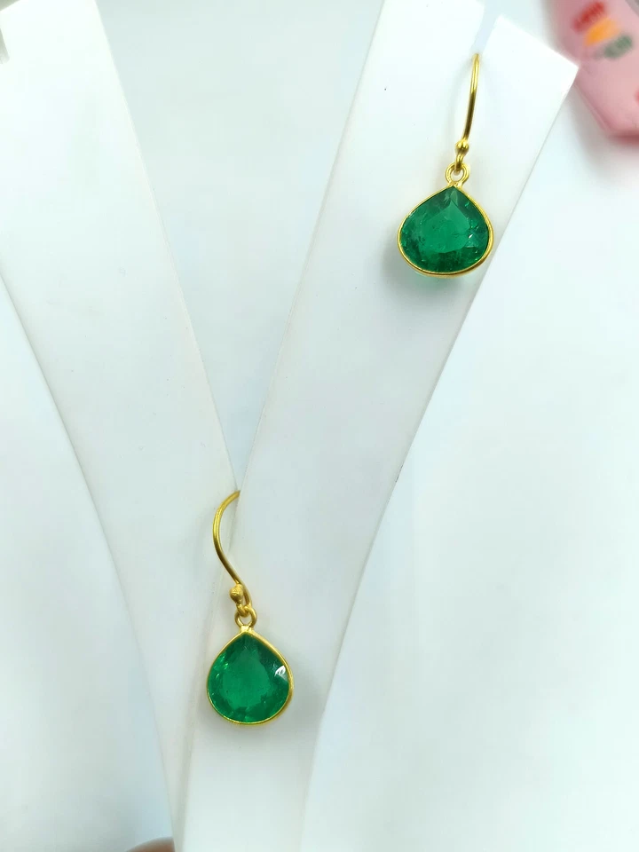 Lab-Created 18k Solid Yellow Gold Emerald Gemstone Handmade Beautiful Earring - Image 3 of 4