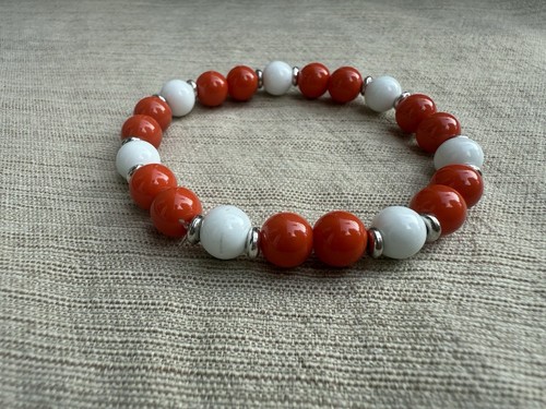 Game Day UT Vols 8mm Glass Bead Bracelet 7.25" With Football Charm University TN - Picture 4 of 4