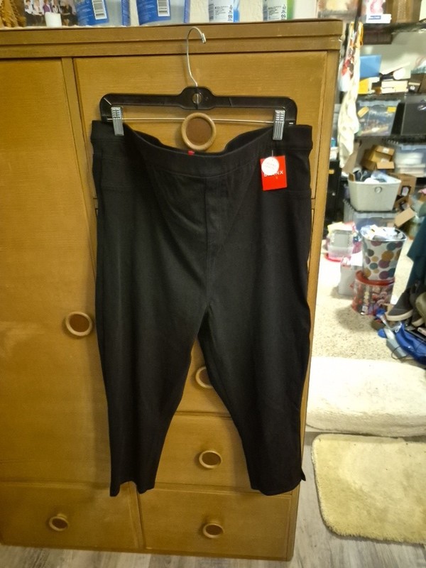 Spanx 3x/3TG Womens Black NWT PULL On Cropped Pants/ Strait Leg Side Slit #20296
