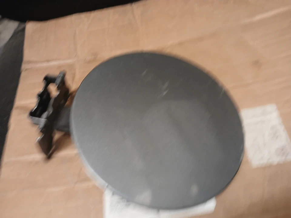 Chevrolet GMC Cadillac Yukon Suburban Avalanche Escalade 2000-2006 puerta de combustible de gasolina Foto 4 de 4