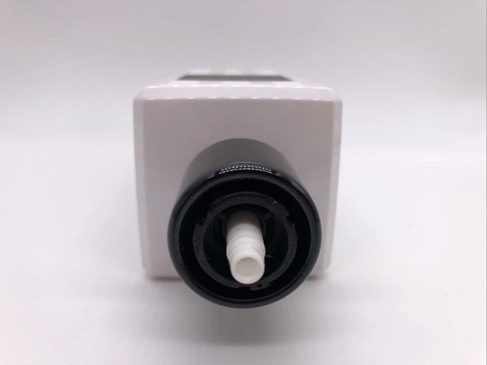 Loção Perfumada Victoria's Secret Bombshell Paris - 8,4 fl Oz (nova, tampa danificada) - Imagem 3 de 3