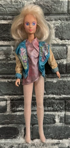 Vintage 1986 Hasbro JEM & the Holograms JERRICA 1st Ed Doll with Most OG Outfit
