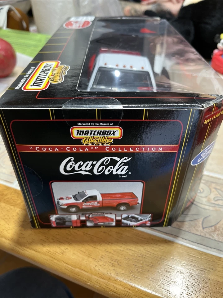 MATCHBOX 1/24 RED/WHITE COCA-COLA 1999 FORD F-350 DUALLY TRUCK *READ DESCRIPT* - Image 4 of 4
